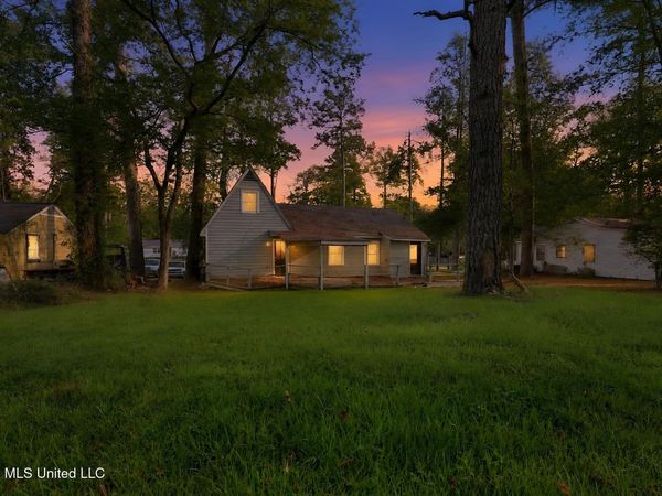 345 Lea Circle, Jackson, MS 39204