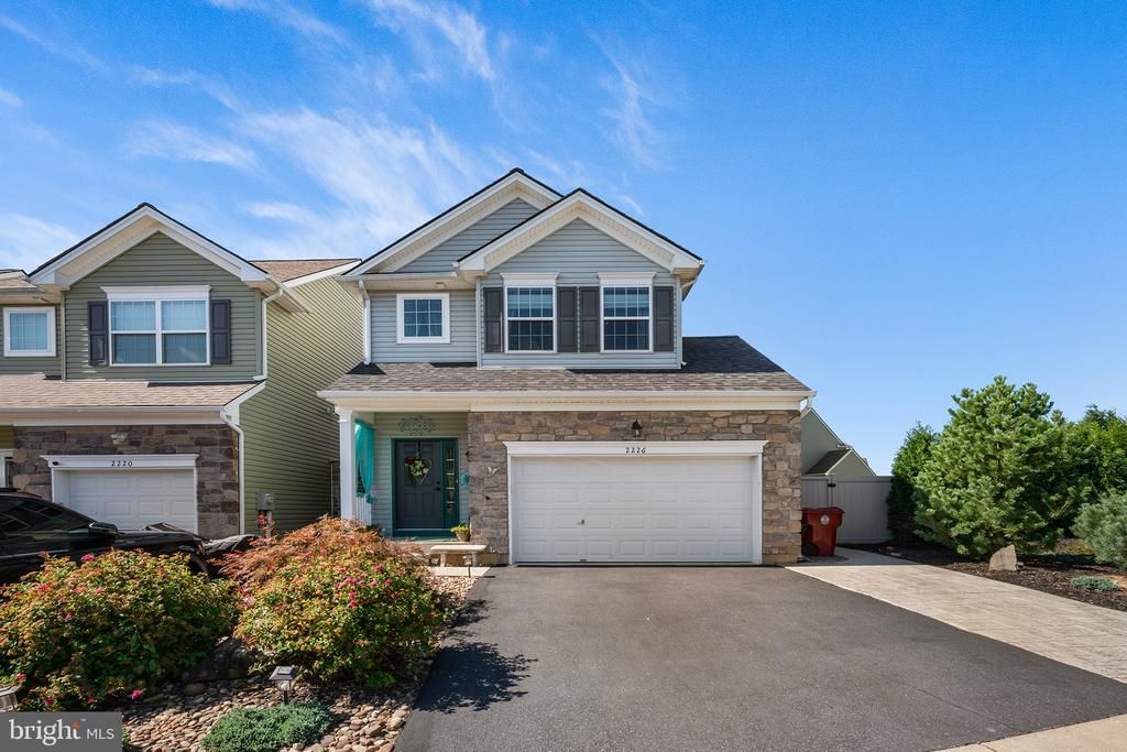 2226 HUNTINGTON LANE , EASTON, PA 18040