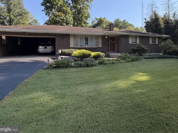 451 W NEVERSINK ROAD, READING, PA 19606
