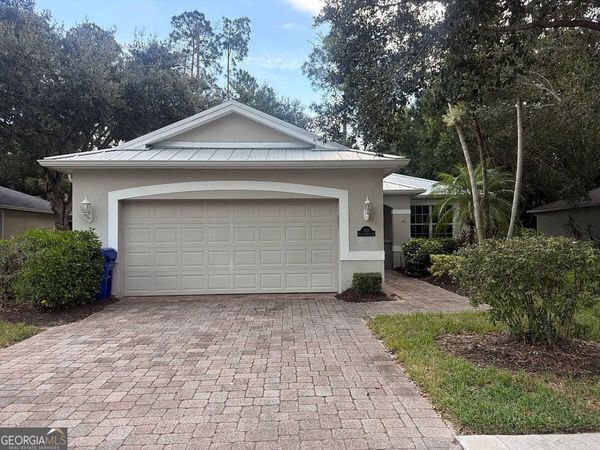 590 Kenwood Drive SW, Vero Beach, FL 32968