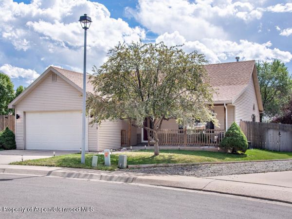 318 Mesquite Court, New Castle, CO 81647
