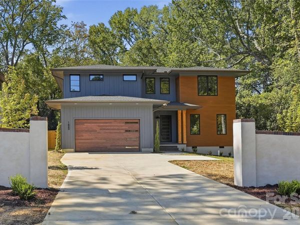 1433 N Sharon Amity Road , Charlotte, NC 28211