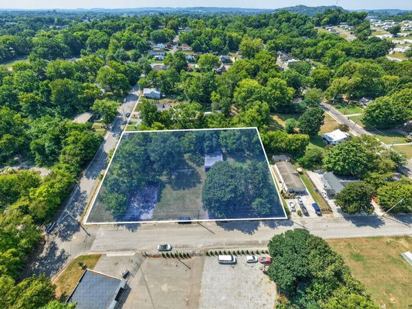 401403405 W 11th Street, Columbia, TN 38401
