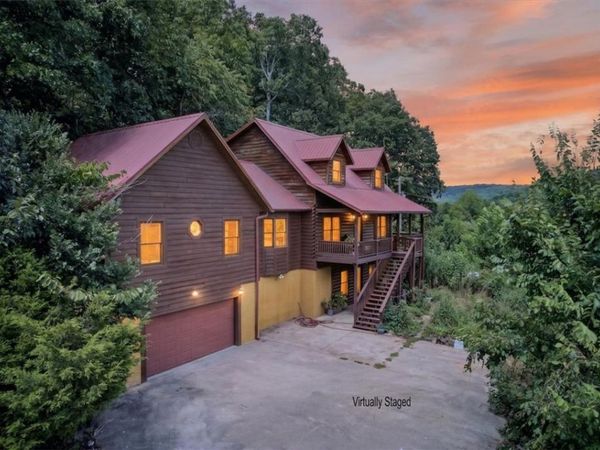 225 Madison 3469 , Huntsville, AR 72740