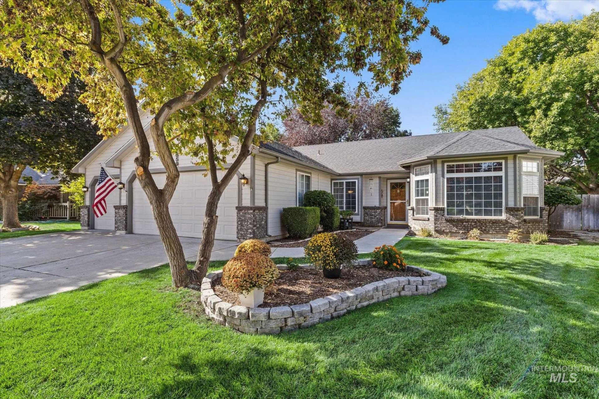 359 S Thoreau Way, Boise, ID 83709 Main Photo