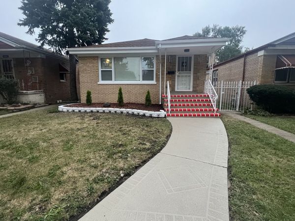 12651 S Harvard Avenue , Chicago, IL 60628