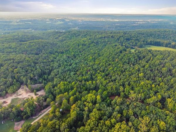 0 Bat Town, Crab Orchard, TN 37723