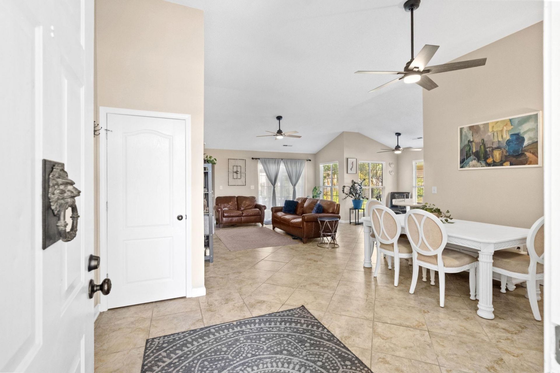 9813 Simonton Ct. Photo 5