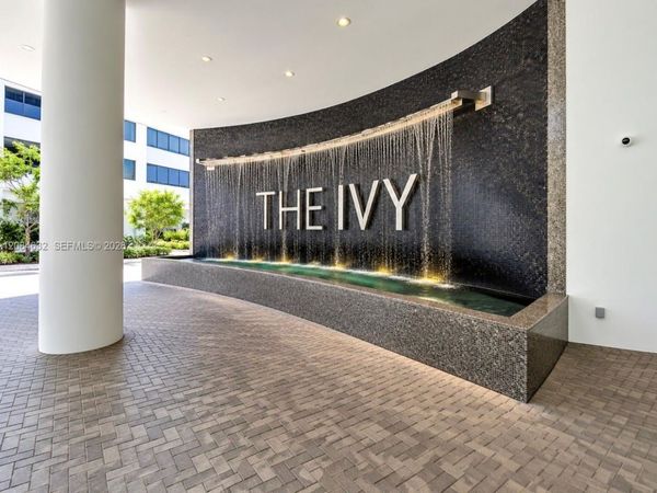 90 SW 3rd St, Unit 1403, Miami, FL 33130