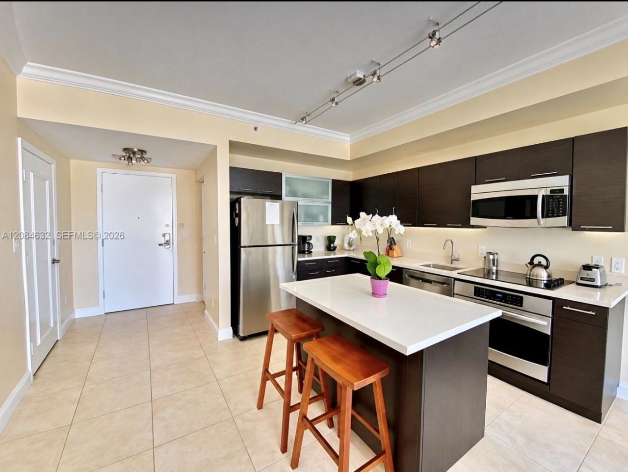 90 SW 3rd St, Unit 1403, Miami, FL 33130 Photo