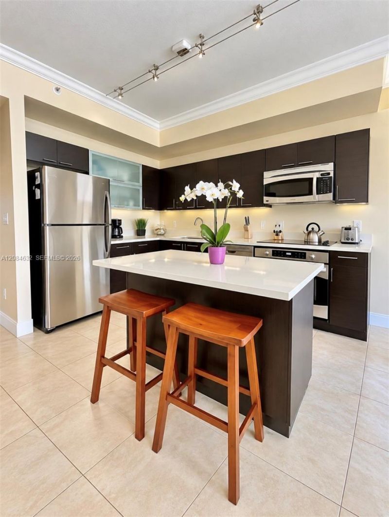 90 SW 3rd St, Unit 1403, Miami, FL 33130 Photo