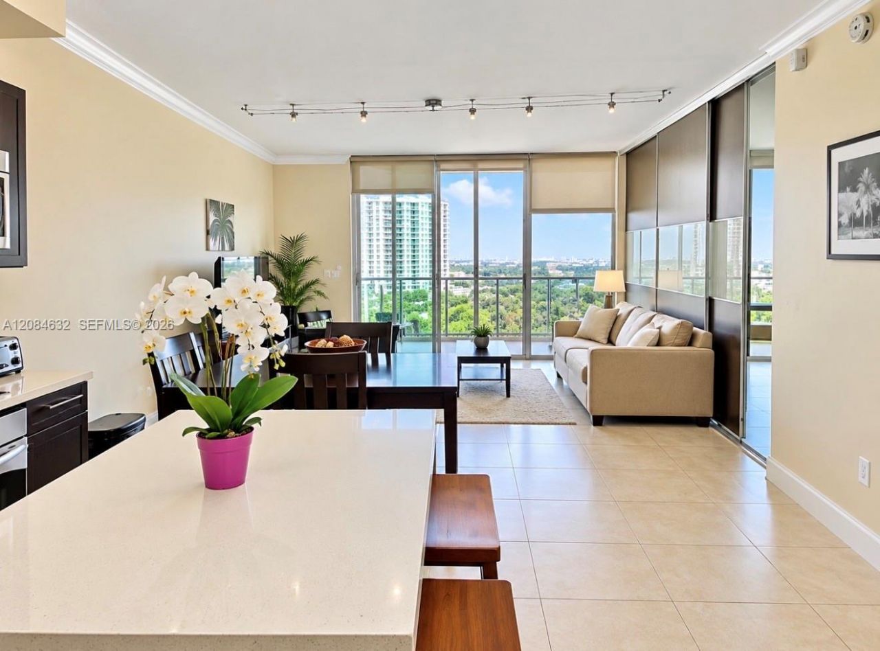 90 SW 3rd St, Unit 1403, Miami, FL 33130 Photo