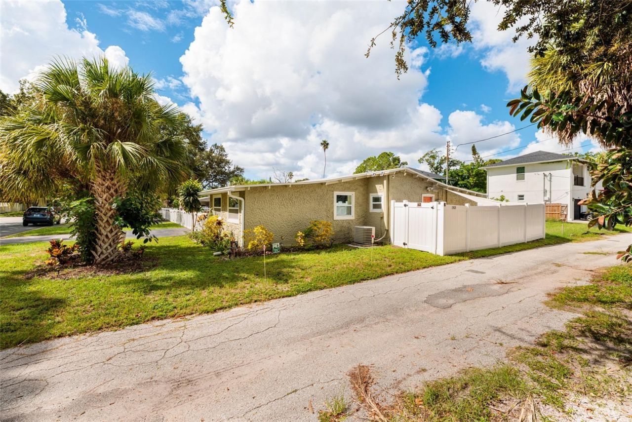1903 30th Avenue N, Saint Petersburg, FL 33713 Photo