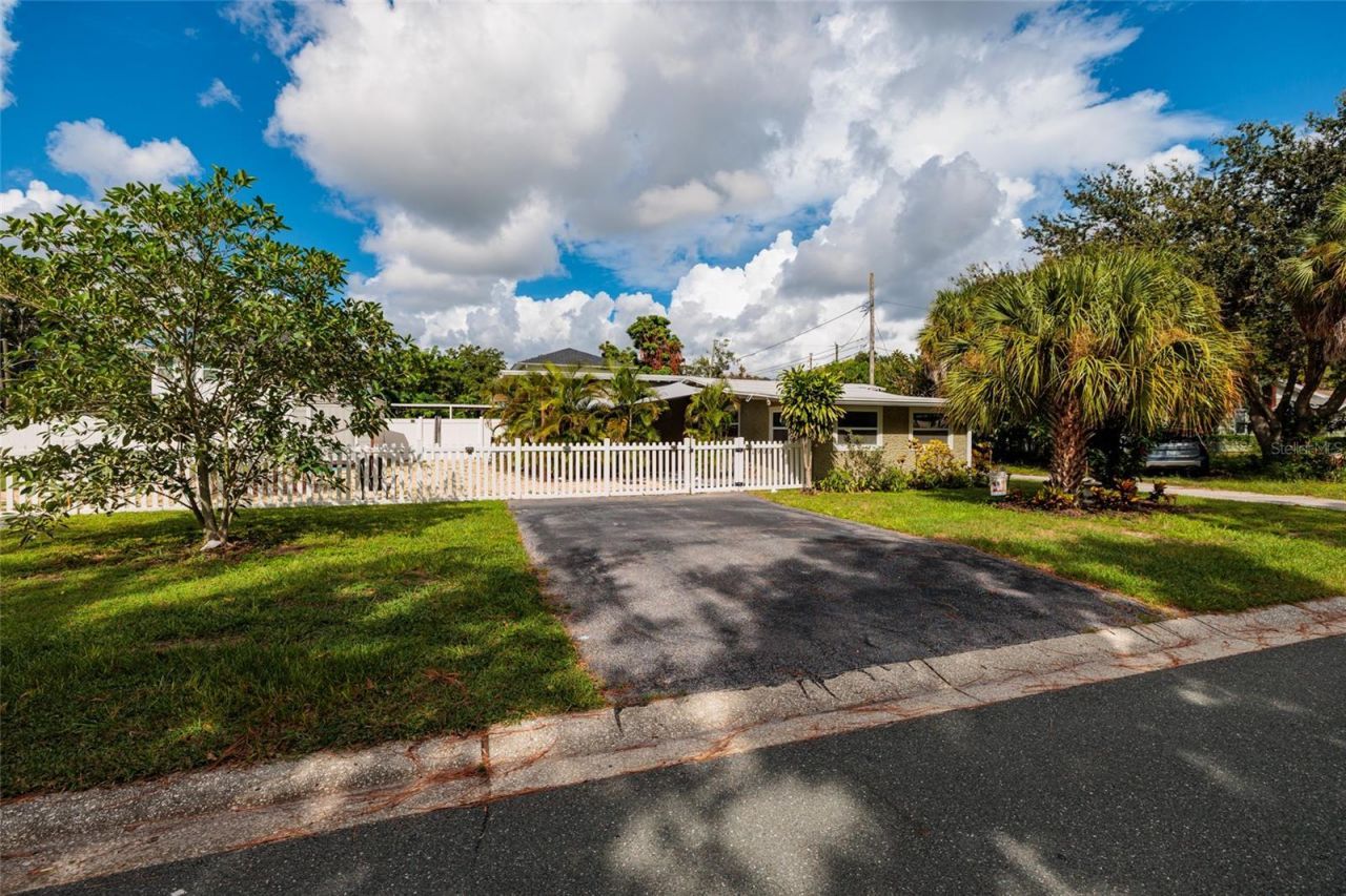 1903 30th Avenue N, Saint Petersburg, FL 33713 Photo