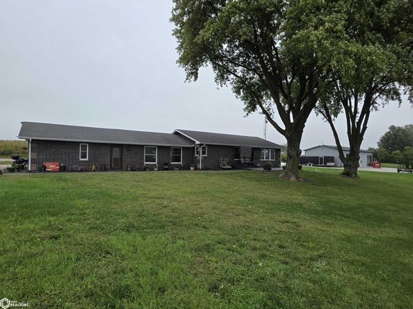19229 Highway 5, Centerville, IA 52544