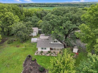 19715 PERRY Road, COUNCIL BLUFFS, IA 51503