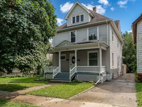 1211 4th Avenue, ROCKFORD, IL 61104