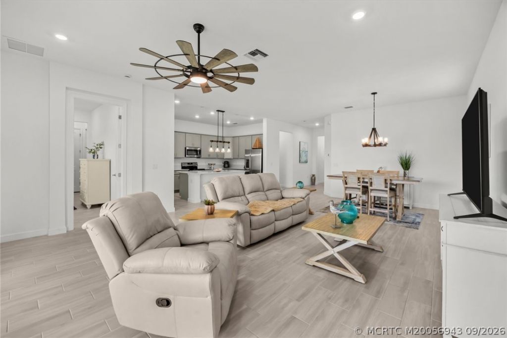 1120 SE Crosswood Way, Port Saint Lucie, FL 34984 Photo