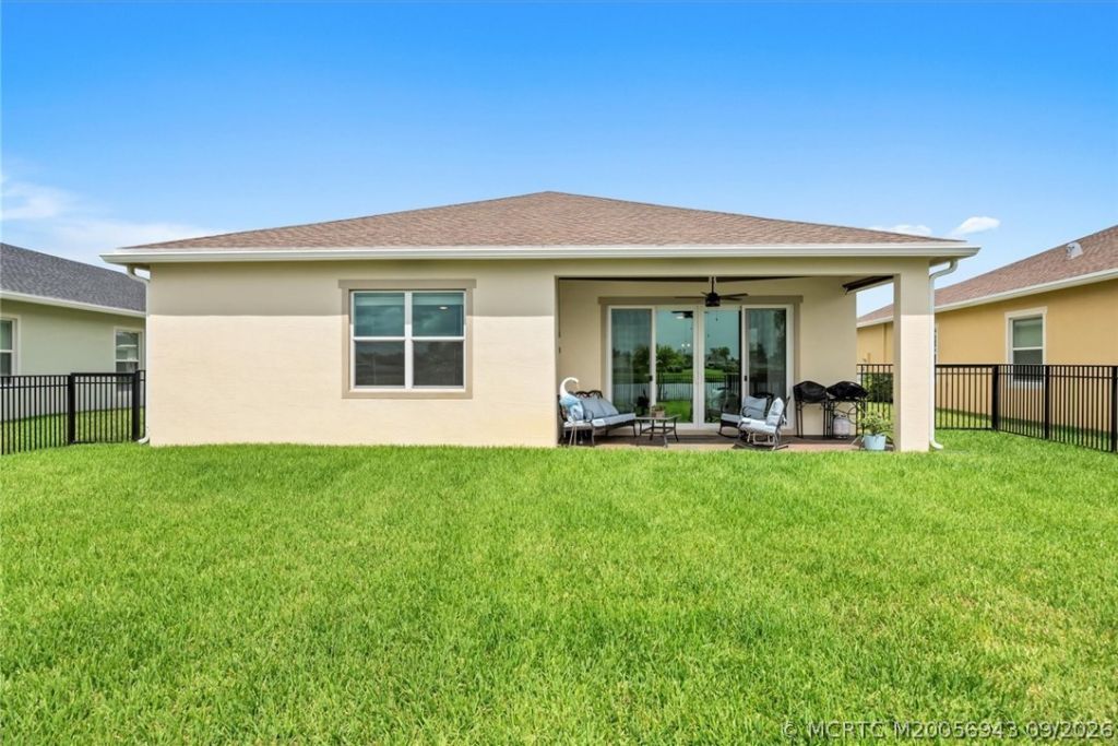 1120 SE Crosswood Way, Port Saint Lucie, FL 34984 Photo