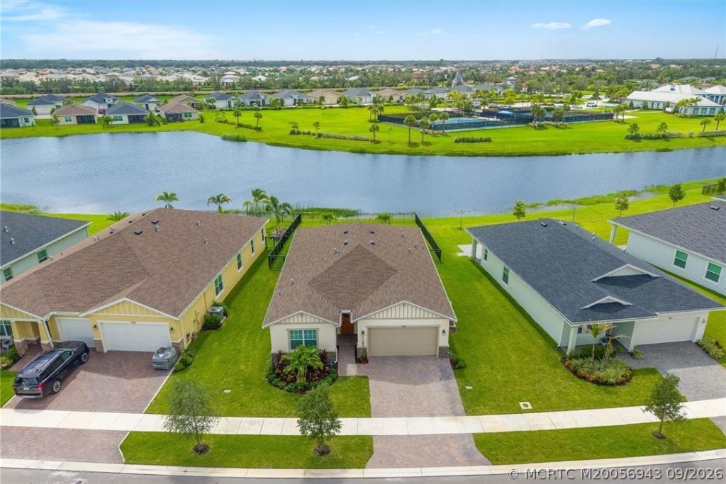 1120 SE Crosswood Way, Port Saint Lucie, FL 34984 Photo