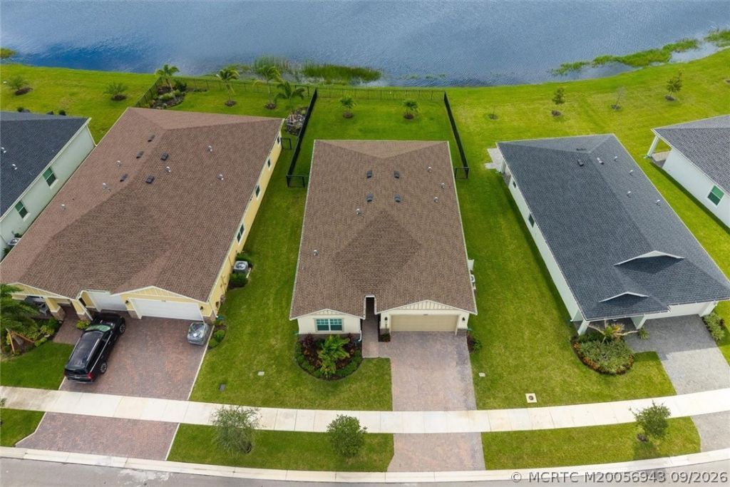 1120 SE Crosswood Way, Port Saint Lucie, FL 34984 Photo