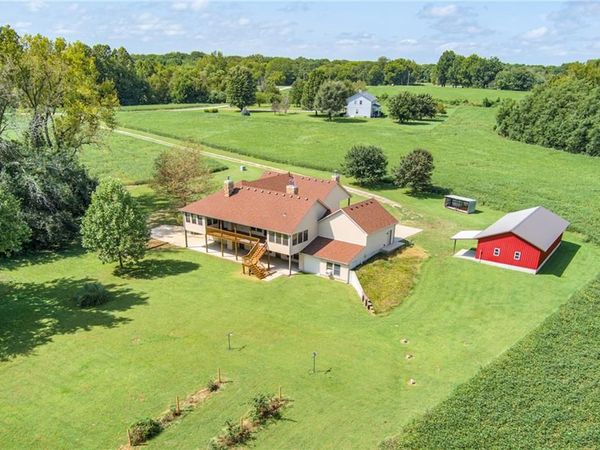 25205 E Blue Mills Road, Independence, MO 64058