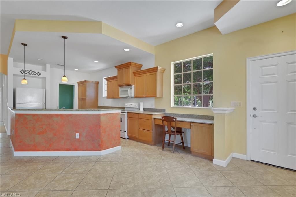 8524 Via Lungomare Cir, Unit 202, Estero, FL 33928 Photo