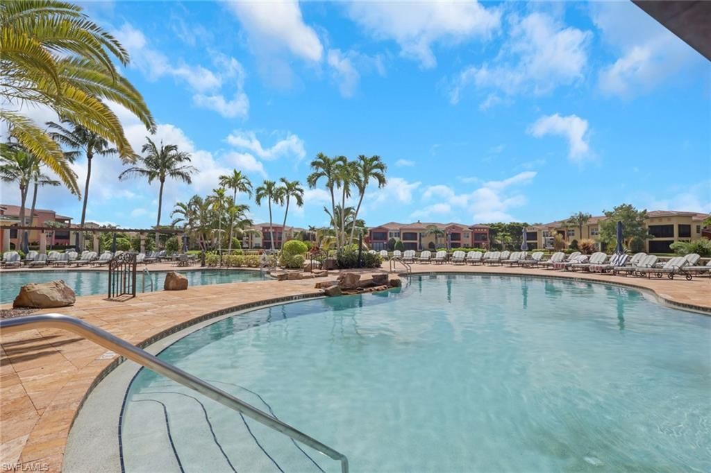 8524 Via Lungomare Cir, Unit 202, Estero, FL 33928 Photo