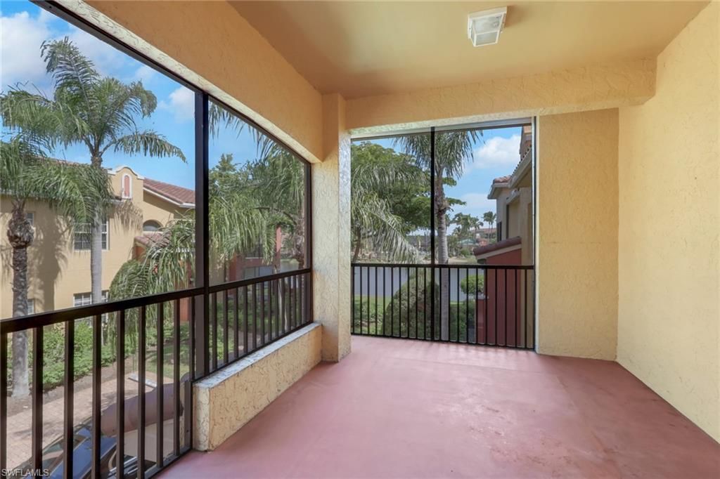 8524 Via Lungomare Cir, Unit 202, Estero, FL 33928 Photo