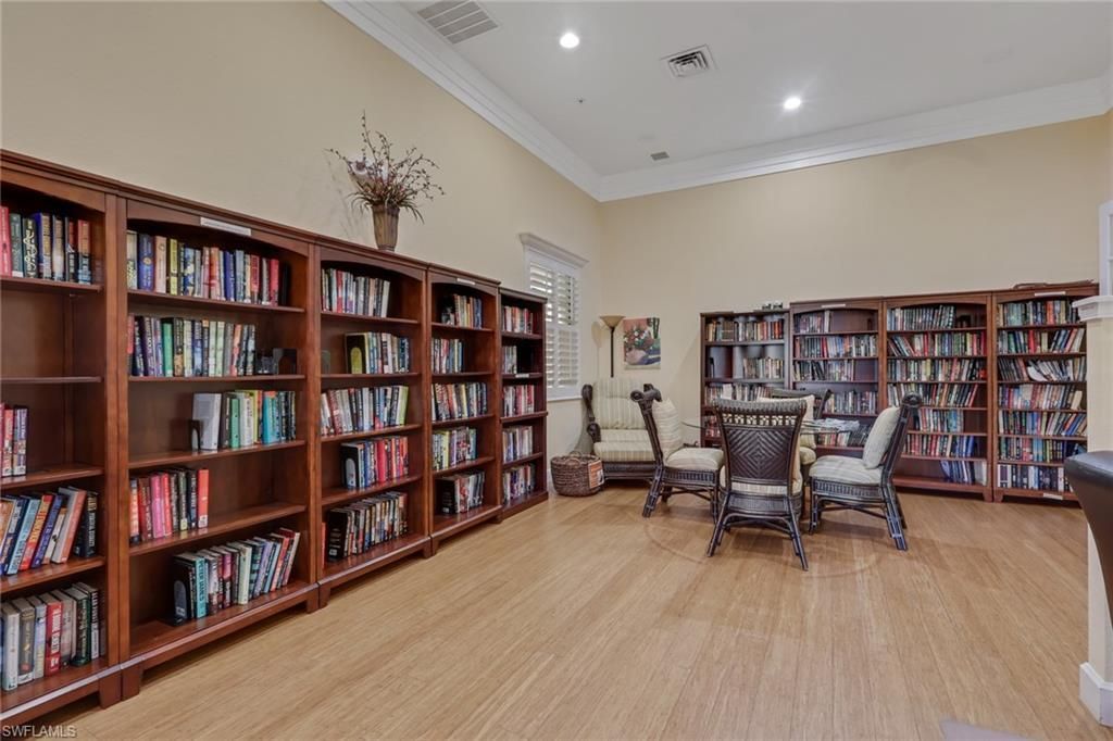 8524 Via Lungomare Cir, Unit 202, Estero, FL 33928 Photo