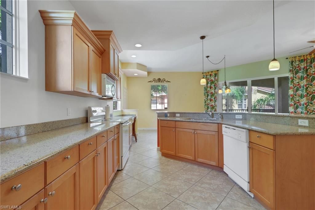 8524 Via Lungomare Cir, Unit 202, Estero, FL 33928 Photo