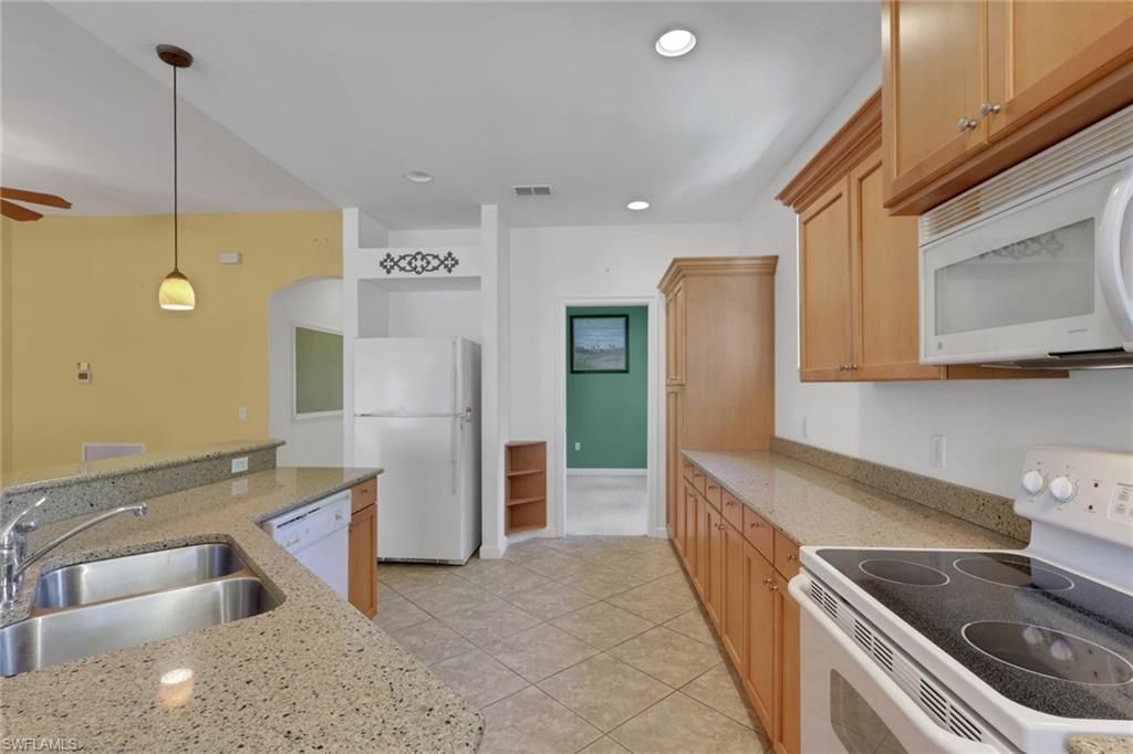 8524 Via Lungomare Cir, Unit 202, Estero, FL 33928 Photo
