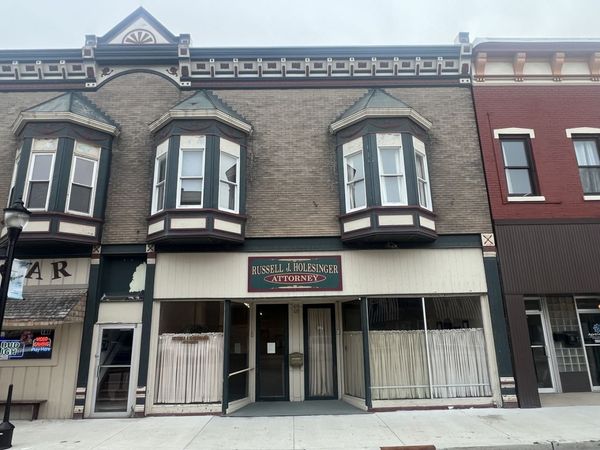 105 E Main Street , Morrison, IL 61270