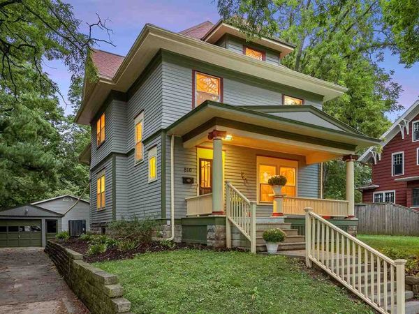 810 N Linn St, Iowa City, IA 52245