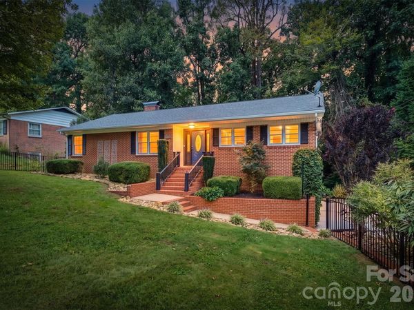 146 Maehill Place SW, Lenoir, NC 28645