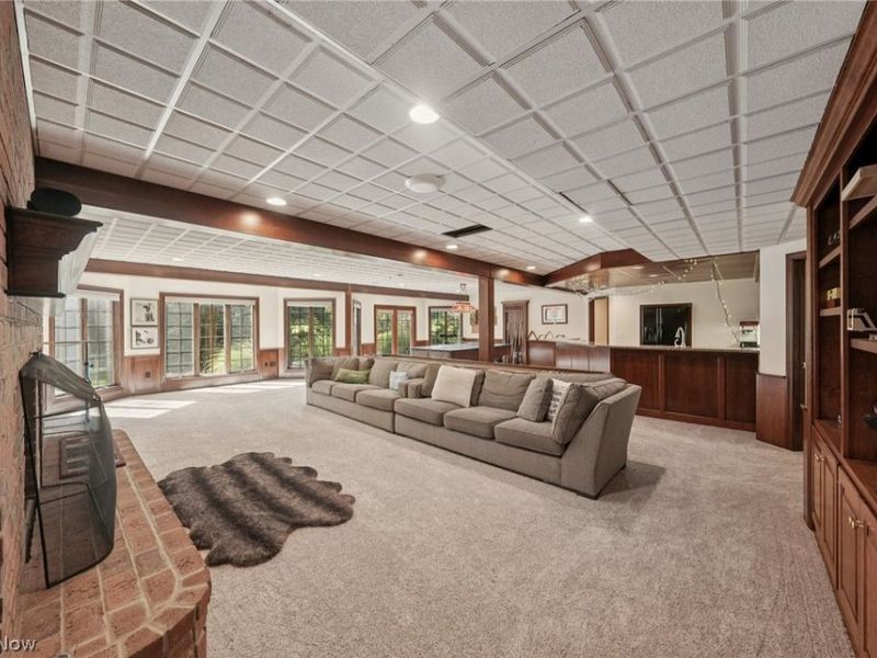 1928 Four Seasons Drive, Akron, OH 44333 Photo 33
