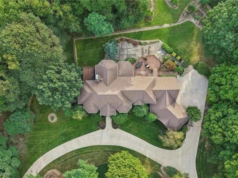 1928 Four Seasons Drive, Akron, OH 44333 Photo 49