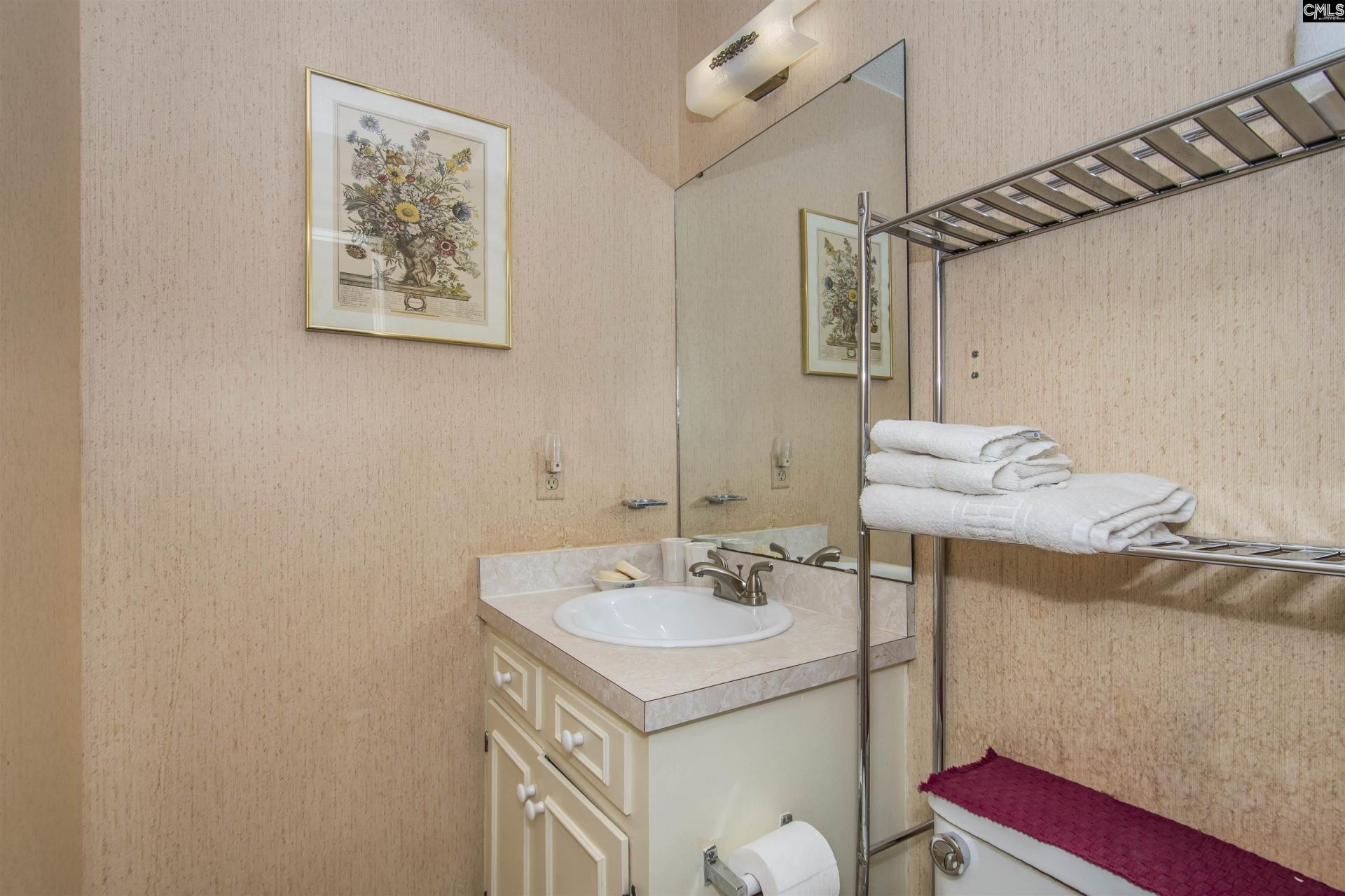 132 Burnsdowne Road Photo 33