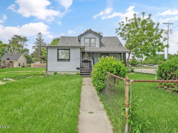 4927 N Summit Street , Toledo, OH 43611