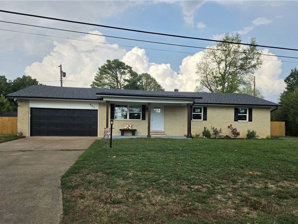 805 Lakeview Drive , Rogers, AR 72756