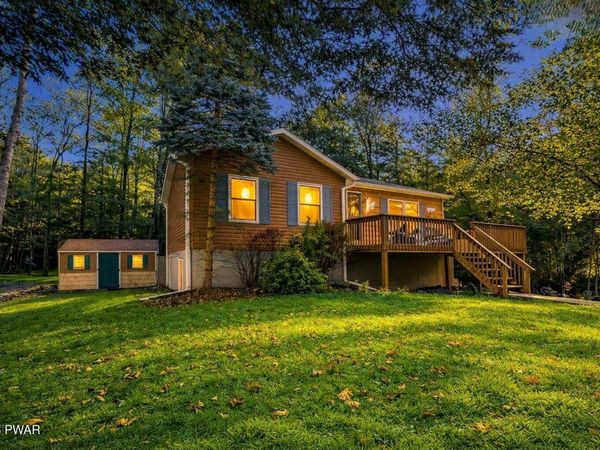 1028 Rolling Hills Drive , Lake Ariel, PA 18436
