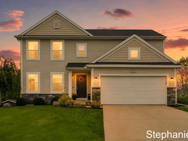 4266 Springhill Drive, Hudsonville, MI 49426