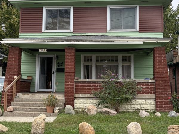 907 Burton Street SW, Wyoming, MI 49509