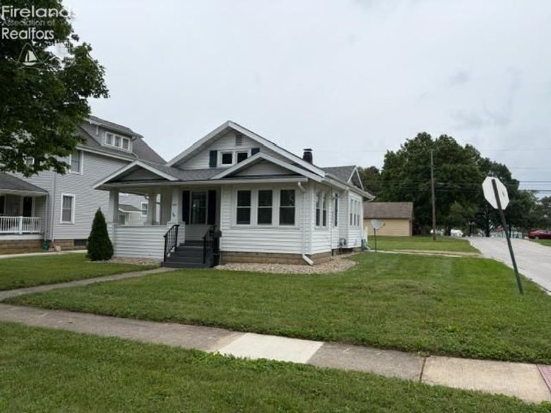 492 N Washington, Tiffin, OH 44883 Photo 2