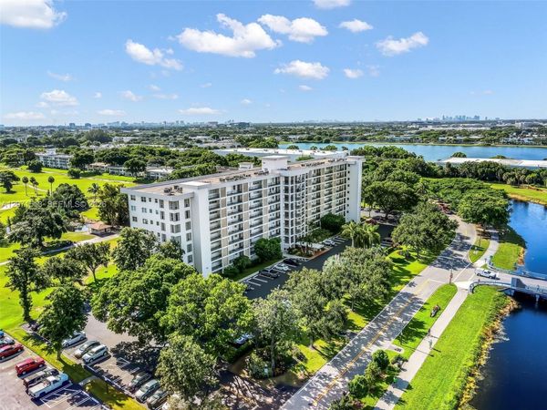 3300 N Palm Aire Dr, Unit 910, Pompano Beach, FL 33069