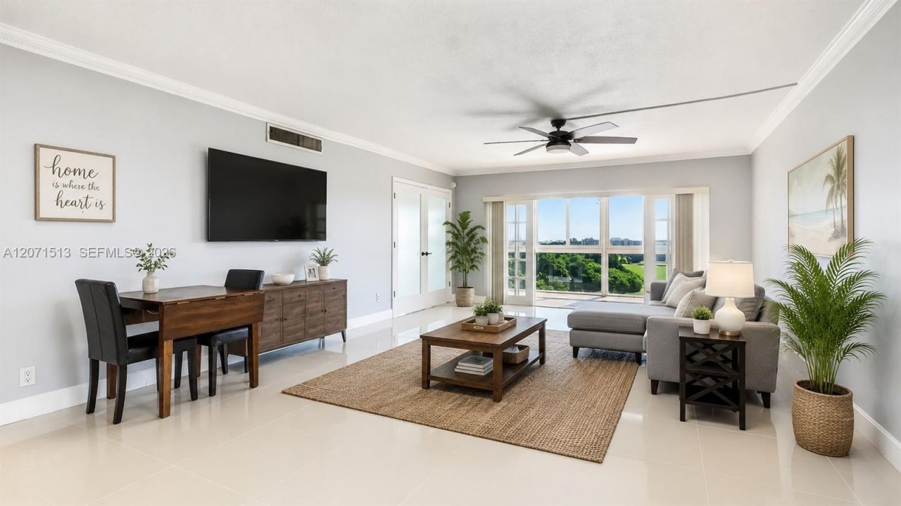 3300 N Palm Aire Dr, Unit 910, Pompano Beach, FL 33069 Photo