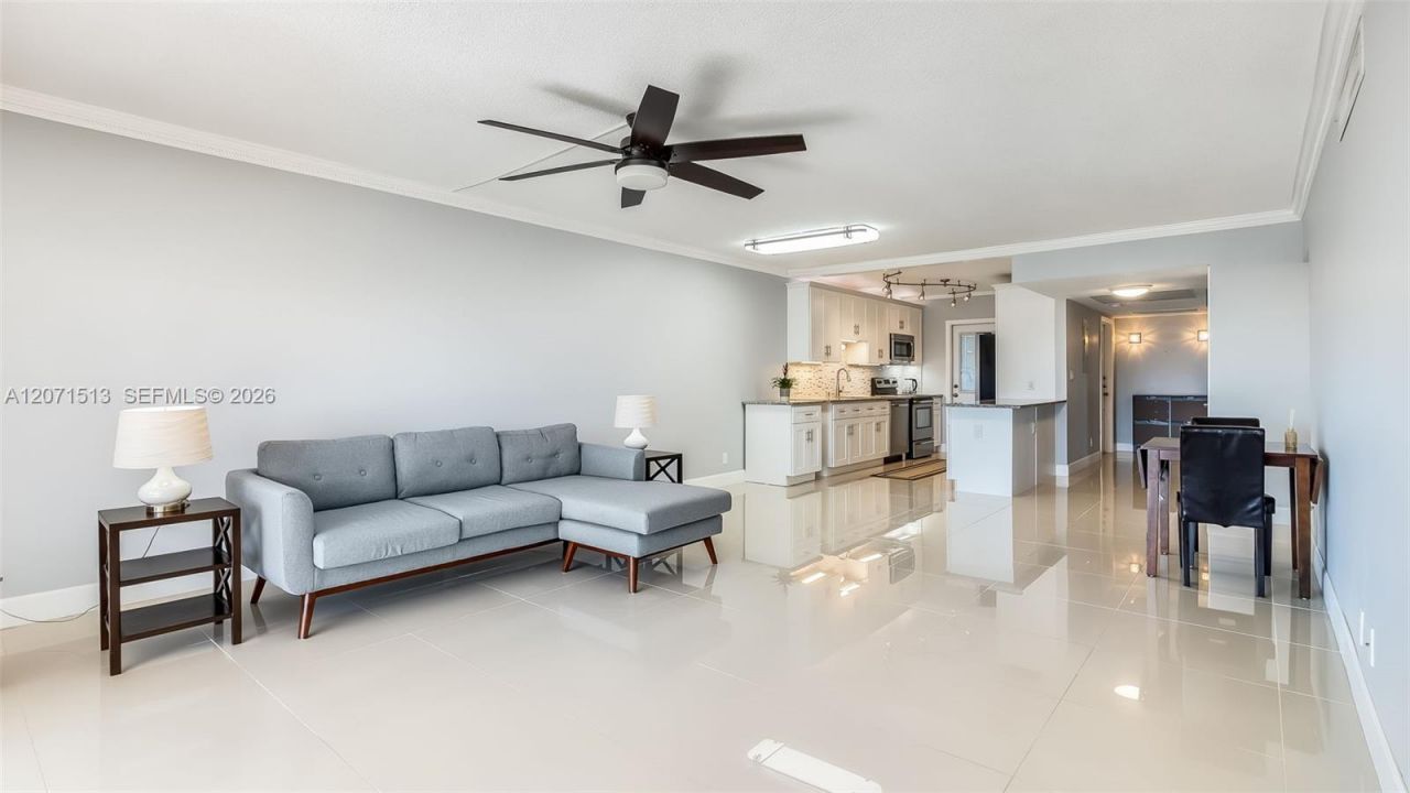 3300 N Palm Aire Dr, Unit 910, Pompano Beach, FL 33069 Photo
