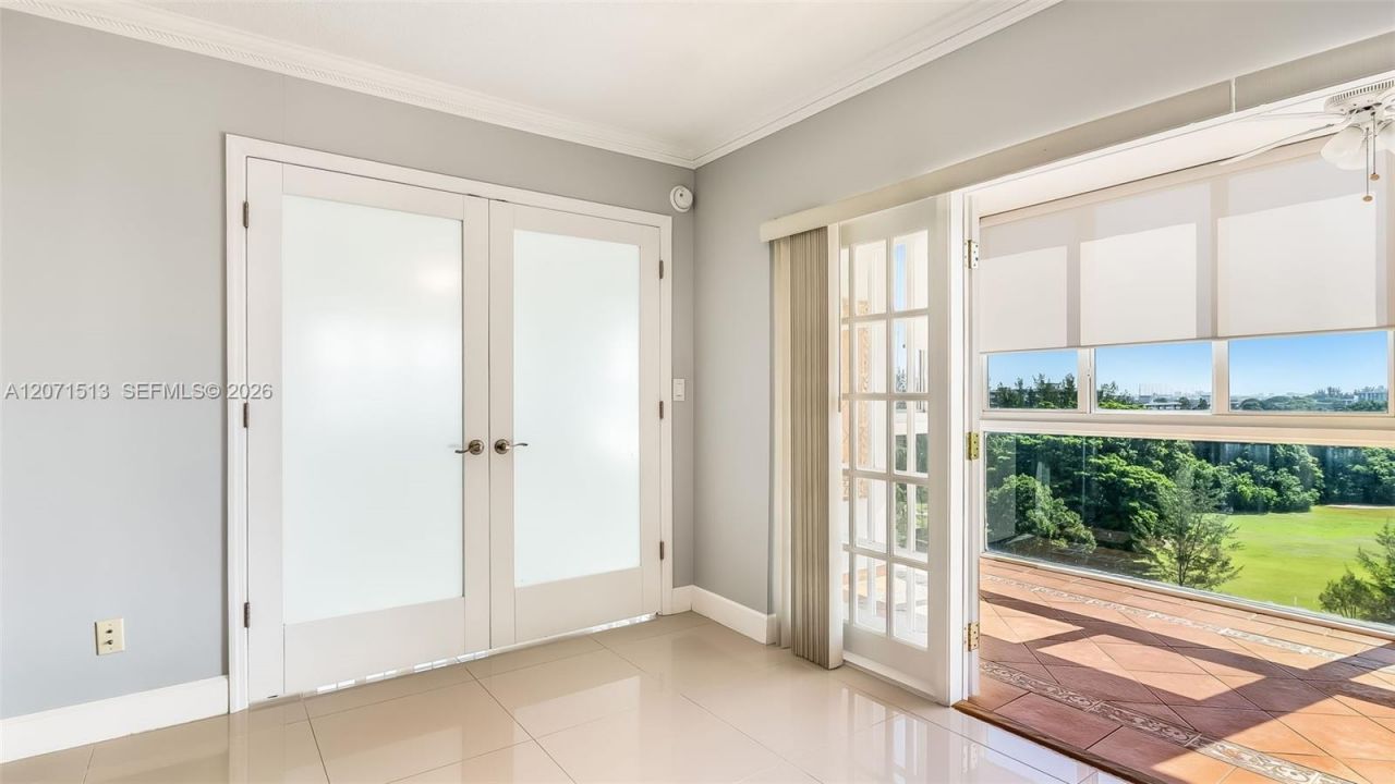 3300 N Palm Aire Dr, Unit 910, Pompano Beach, FL 33069 Photo