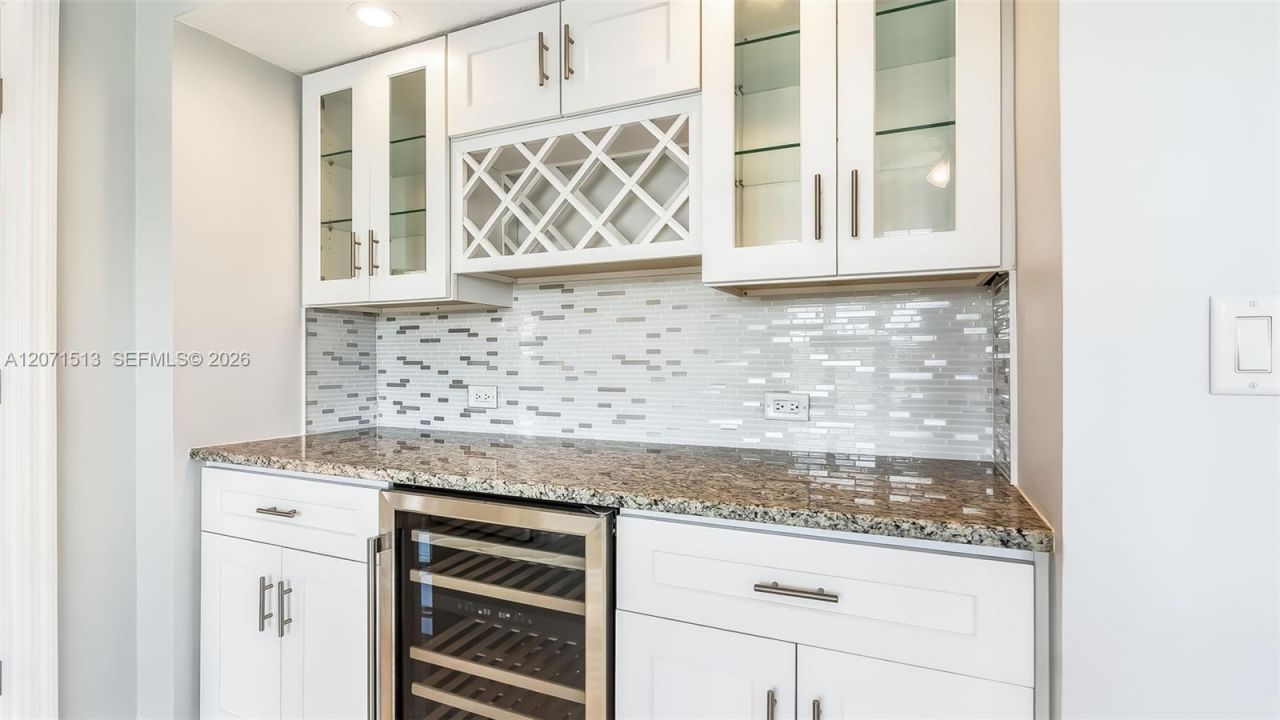3300 N Palm Aire Dr, Unit 910, Pompano Beach, FL 33069 Photo