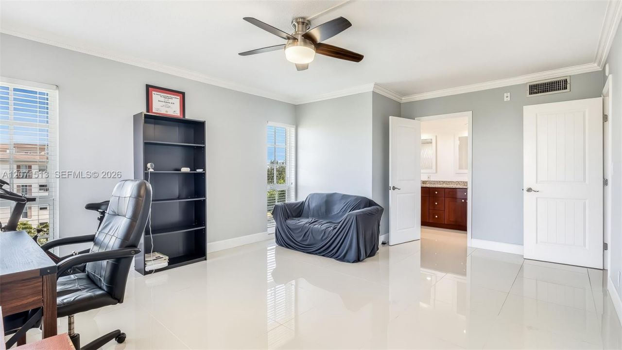 3300 N Palm Aire Dr, Unit 910, Pompano Beach, FL 33069 Photo